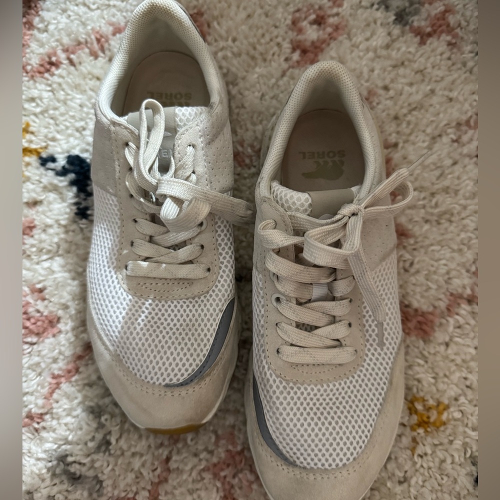 Women’s Sorel sneakers in size 7